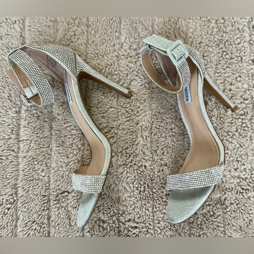 Steve Madden Heeled Sandal Silver Rhinestoned Strappy Ankle Strap Spike Heel 8 - Picture 15 of 16